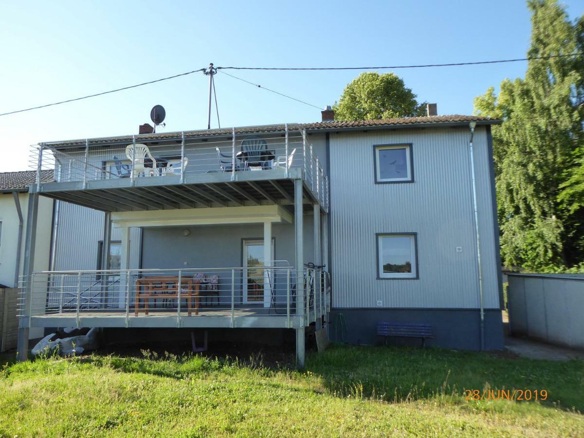 "Baerenhaus" Ferienwohnung Püttlingen Exteriör bild